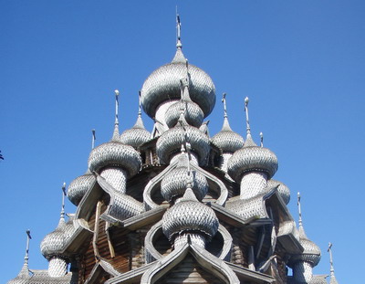 Купола Преображенской церкви. Фото: Елена Гоголева
