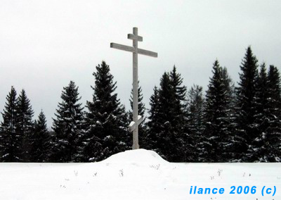 Поклонный крест крест Серафиму Саровскому. 
            Фото: Марина Егорова