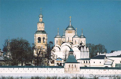 Спасский собор и колокольня
        Спасо-Прилуцкого монастыря. Фото: Денис Кабанов