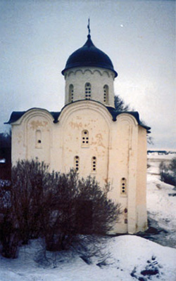 Георгиевская церковь (XII век).
            Фото: Илья Буяновский