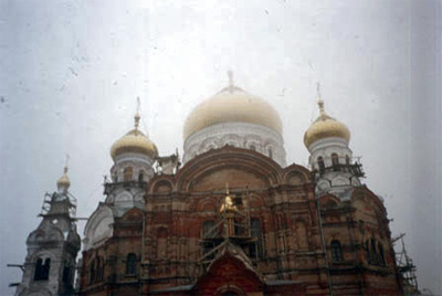 Крестовоздвиженский собор Белогорского монастыря.
            Фото: Илья Буяновский