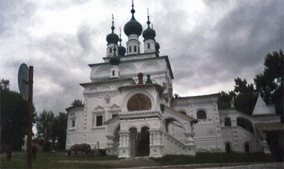 Троицкий собор (1684—1697). 
            Фото: Илья Буяновский
