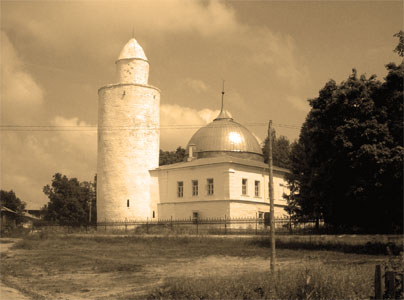 Старая мечеть с минаретом. 
        Фото: Ярослав Блантер