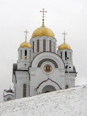 Храм-памятник великомученика Святого
    Георгия (2001). Фото: Олег Манаенков