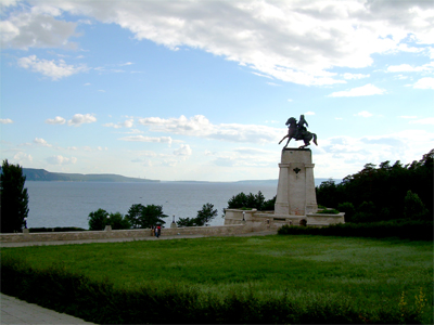 Памятник Василию Никитичу Татищеву. 
    Фото: Олег Манаенков