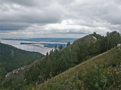 Вид с горы Стрельной.
        Фото: Олег Манаенков
