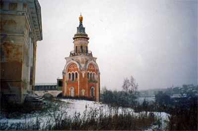 Борисоглебский монастырь. Свечная Башня.
         Фото: Илья Буяновский