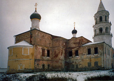 Борисоглебский монастырь. Введенская церковь. 
            Фото: Илья Буяновский